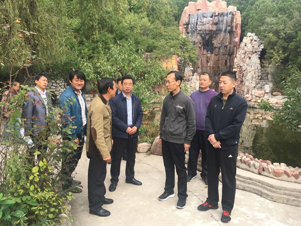 长治郊区区长张晋伟检查"两节"期间旅游安全和市场秩序