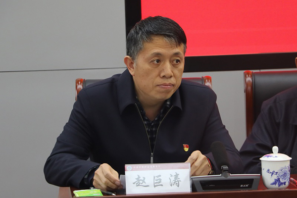 图为:山西赛区组委会委员,长治学院副院长赵巨涛讲话