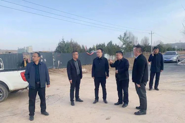 司慧军在沁县现代农业产业示范园区指导重点项目建设